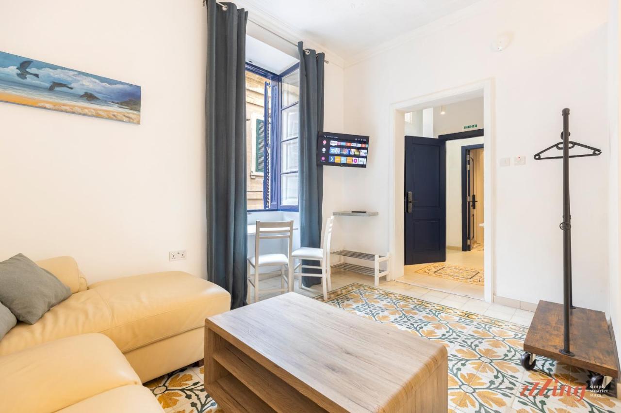 A Studio Apartment In Malta'S Capital Валетта Экстерьер фото
